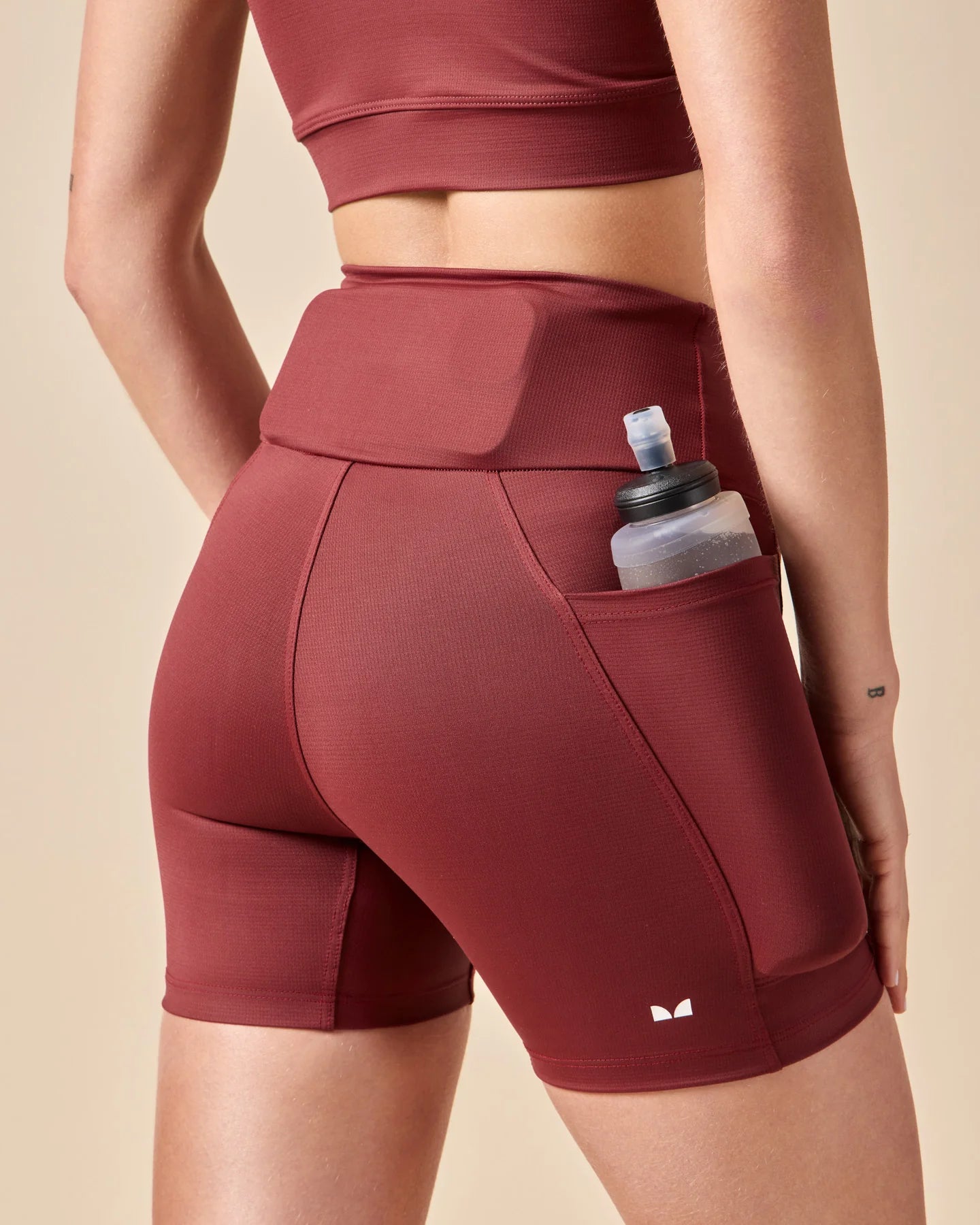 Bermuda de compressão curtinha Vimm bordô