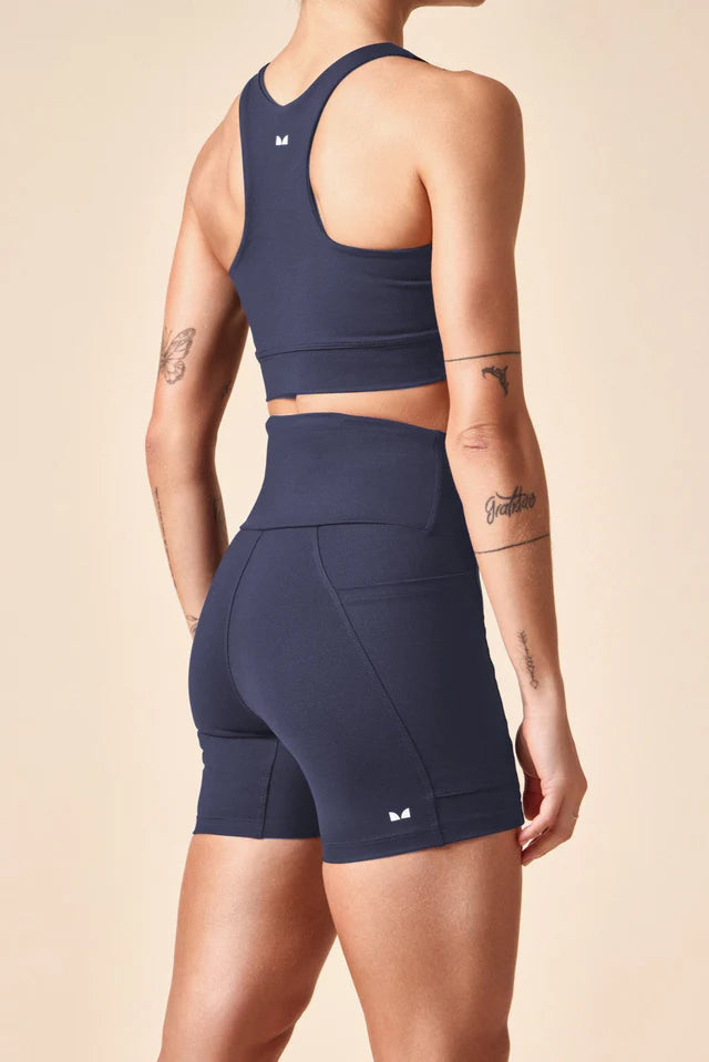 Bermuda de compressão curtinha Vimm marinho
