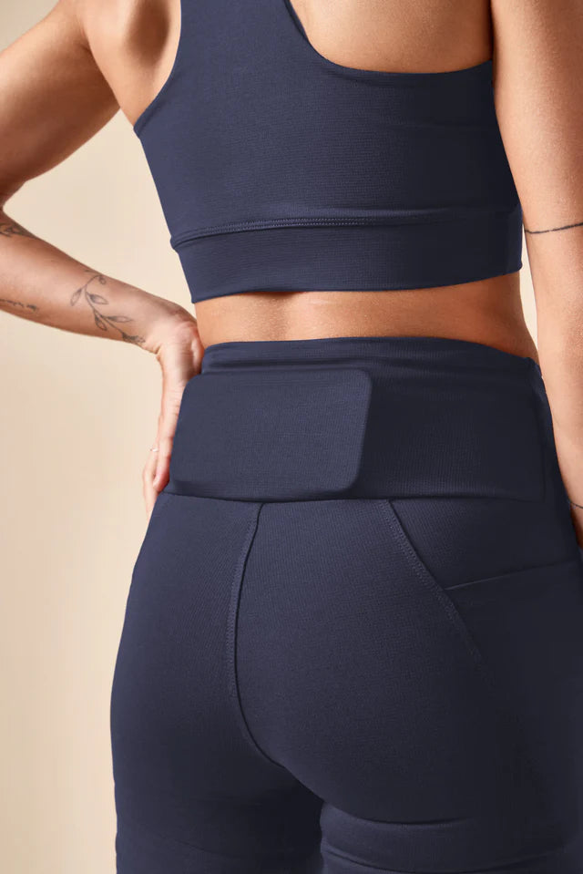 Bermuda de compressão curtinha Vimm marinho